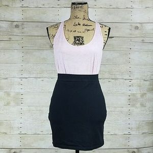 NWOT Med H&M Mini Skirt